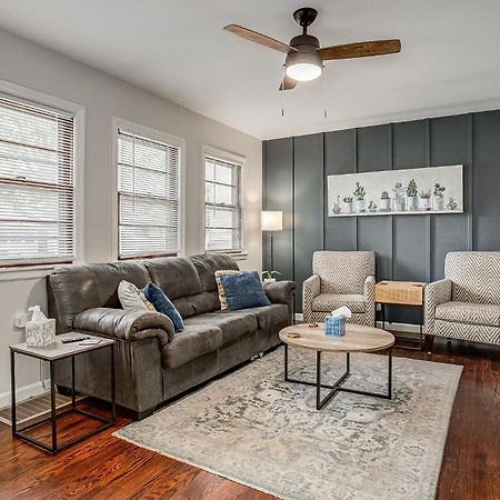 Chic Home With Huge Grassy Yard 7 Mins To Arrowhead Stadium 인데펜던스 외부 사진